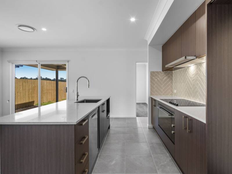 46 Hann Street, South Maclean, QLD 4280 AUS