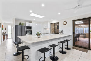 27 Kaiser Drive, Windaroo, QLD 4207