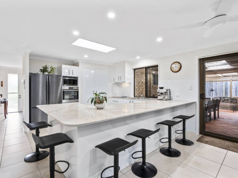 27 Kaiser Drive, Windaroo, QLD 4207 AUS