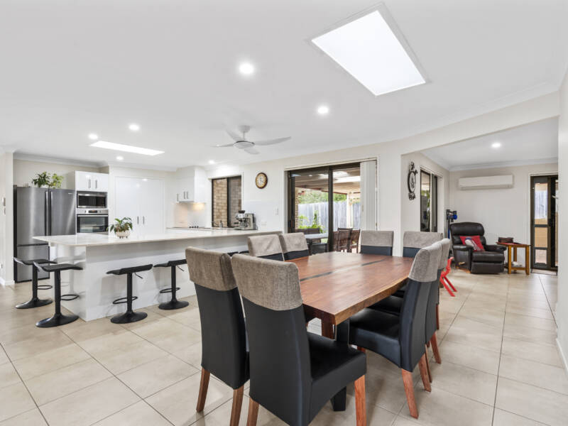 27 Kaiser Drive, Windaroo, QLD 4207 AUS