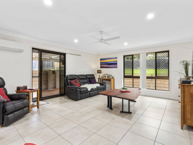 27 Kaiser Drive, Windaroo, QLD 4207 AUS