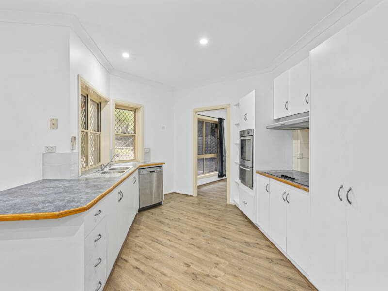 7 Ernest Street, Windaroo, QLD 4207 AUS