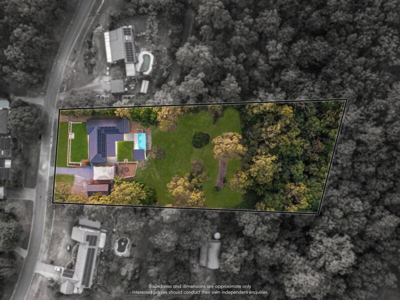 15 Janine Drive, Bahrs Scrub, QLD 4207 AUS