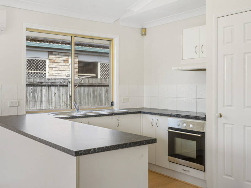 8 Kinross Lane, Bethania, QLD 4205 AUS
