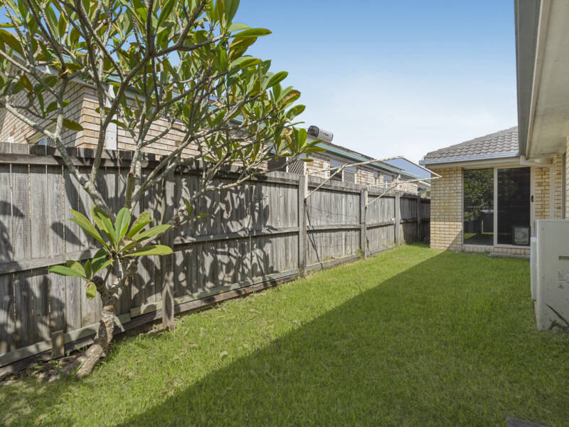 8 Kinross Lane, Bethania, QLD 4205 AUS