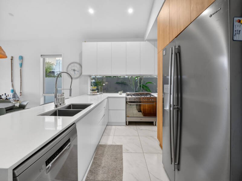 14 Paradise Parade, Jacobs Well, QLD 4208 AUS