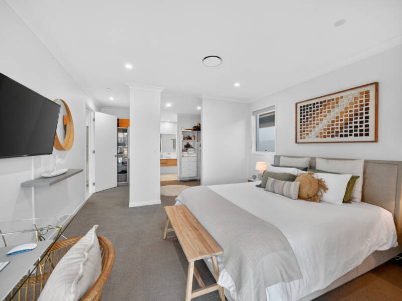 14 Paradise Parade, Jacobs Well, QLD 4208 AUS