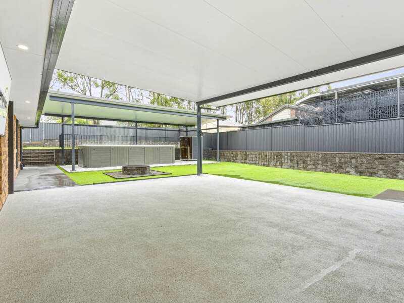 9 Lena Place, Windaroo, QLD 4207 AUS