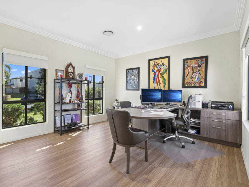 14 Riverside Tce, Windaroo, QLD 4207 AUS