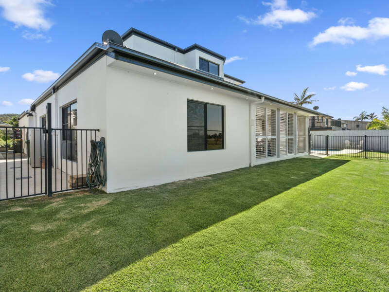14 Riverside Tce, Windaroo, QLD 4207 AUS