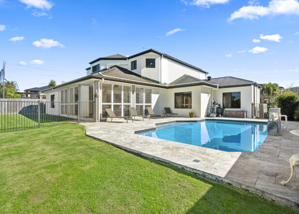 14 Riverside Tce, WINDAROO, QLD 4207