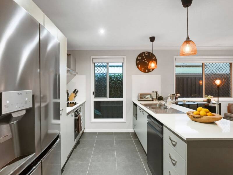 6 Corvus Court, Bahrs Scrub, QLD 4207 AUS