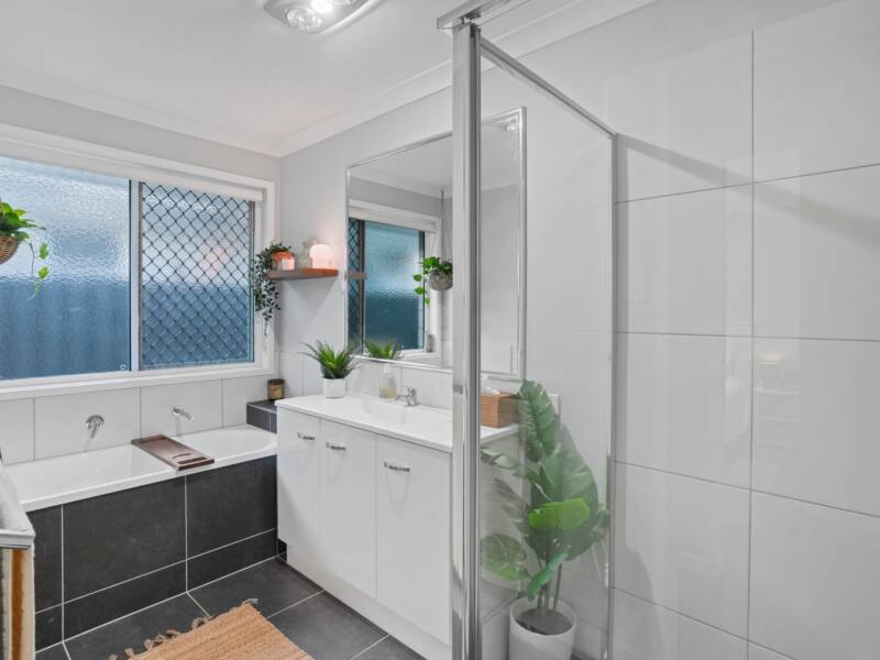6 Corvus Court, Bahrs Scrub, QLD 4207 AUS