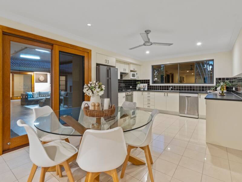 18-20 Louise Street, Waterford West, QLD 4133 AUS