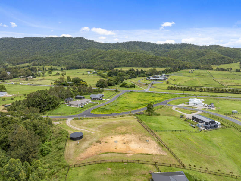 5 Jessie Daniels Drive, Canungra, QLD 4275 AUS