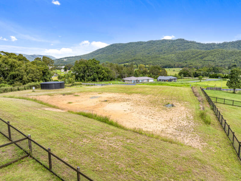 5 Jessie Daniels Drive, Canungra, QLD 4275 AUS