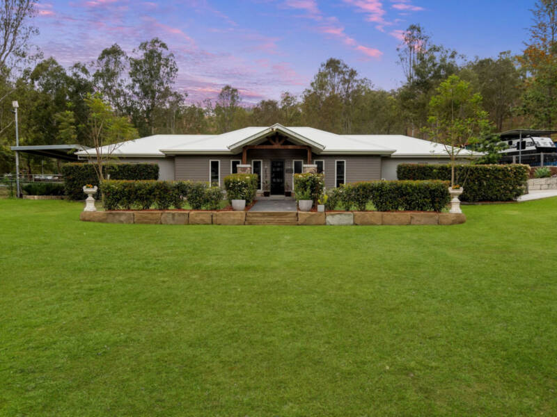 1-17 Smales Close, Kooralbyn, QLD 4285 AUS