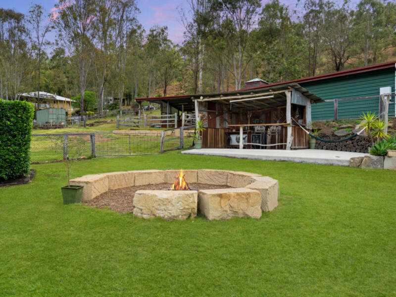 1-17 Smales Close, Kooralbyn, QLD 4285 AUS