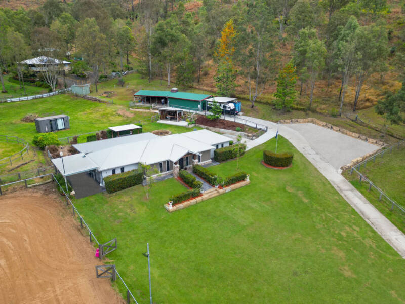 1-17 Smales Close, Kooralbyn, QLD 4285 AUS