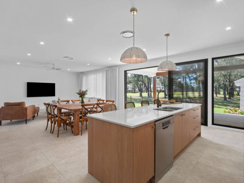 36 Bannockburn Road, Windaroo, QLD 4207 AUS