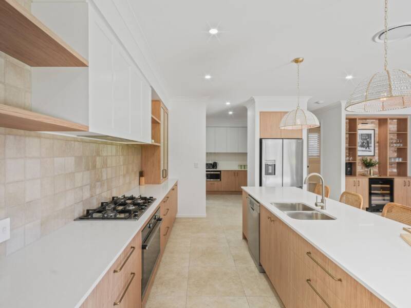 36 Bannockburn Road, Windaroo, QLD 4207 AUS