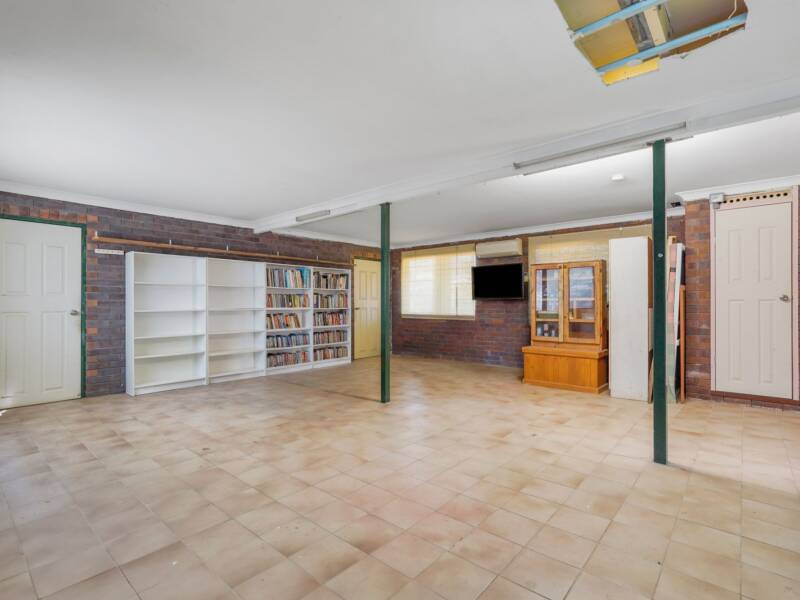 33 Crest Street, Beenleigh, QLD 4207 AUS