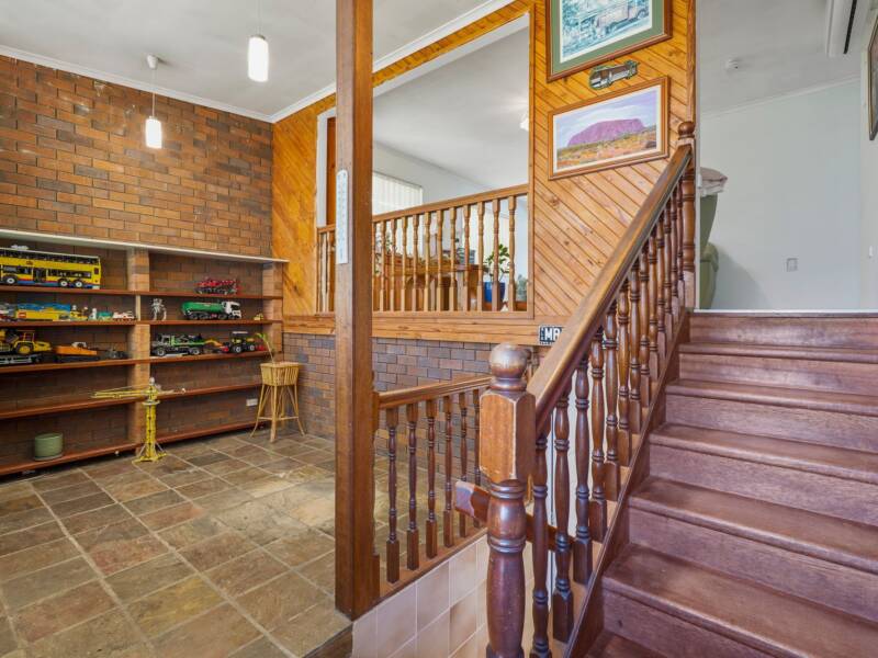 33 Crest Street, Beenleigh, QLD 4207 AUS