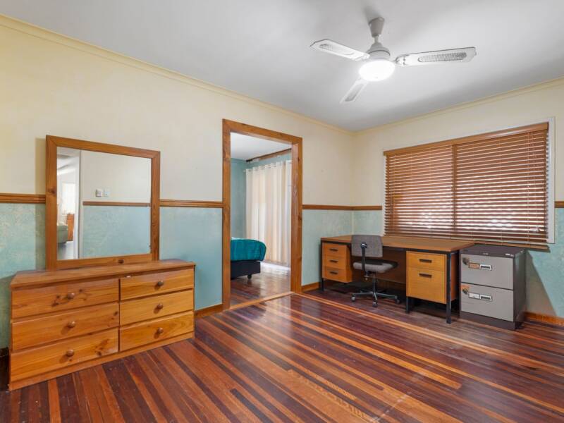 33 Crest Street, Beenleigh, QLD 4207 AUS