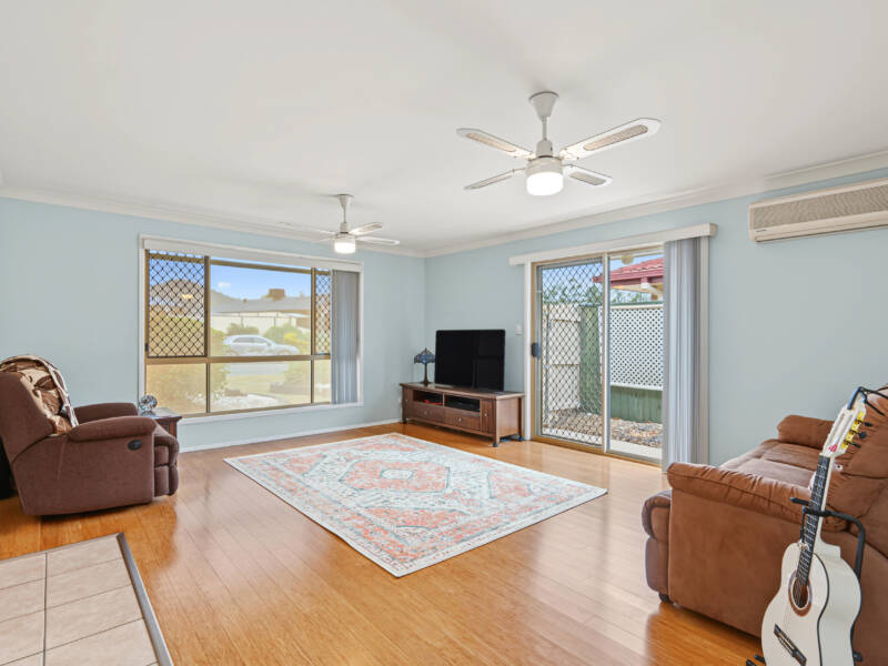 8 Allenby Crescent, Windaroo, QLD 4207 AUS