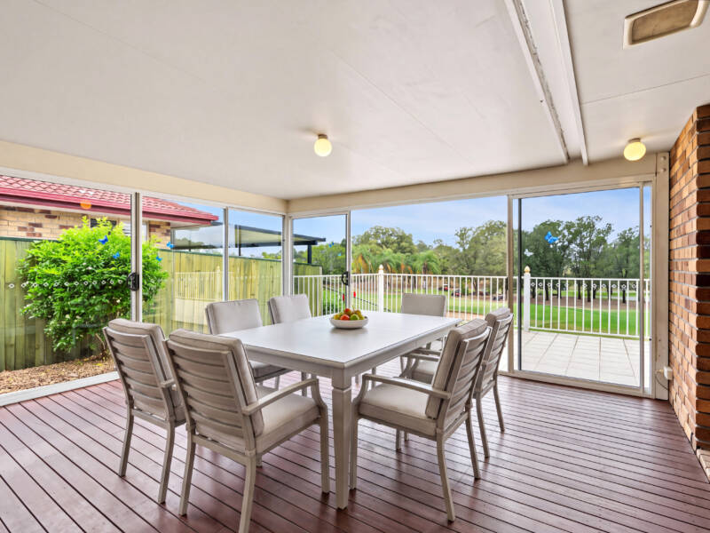 8 Allenby Crescent, Windaroo, QLD 4207 AUS
