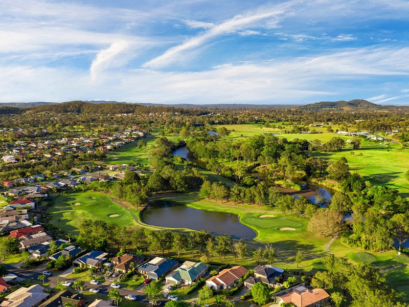 8 Allenby Crescent, Windaroo, QLD 4207 AUS